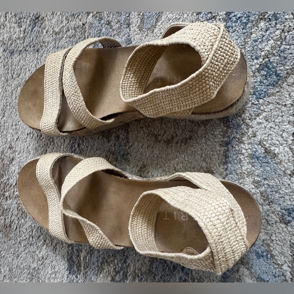Women's Cream Sandals ESprit